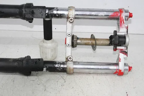 98-04 TRIUMPH SPRINT 955 FRONT END FORKS TRIPLE TREE CLAMP FORK TUBES STRAIGHT