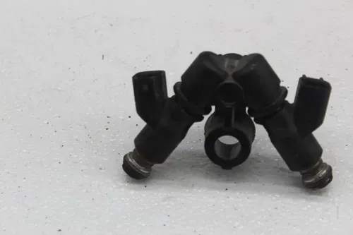 00-06 HARLEY-DAVIDSON DYNA WIDE GLIDE FXDWGI MAIN PRIMARY GAS FUEL INJECTOR RAIL