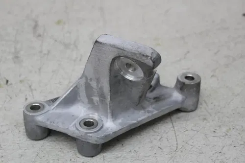19 POLARIS SLINGSHOT SL ENGINE MOTOR MOUNT STAY BRACKETS