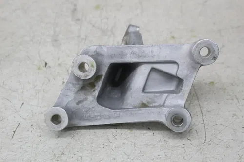 19 POLARIS SLINGSHOT SL ENGINE MOTOR MOUNT STAY BRACKETS