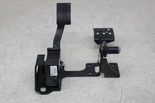 21-23 POLARIS RZR TRAIL S 1000 PREMIUM GAS ACCELERATION BRAKE PEDAL ASSEMBLY