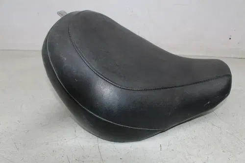 06 SUZUKI BOULEVARD C50 FRONT DRIVERS SEAT (SEE DESCP)