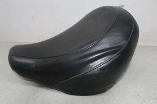 06 SUZUKI BOULEVARD C50 FRONT DRIVERS SEAT (SEE DESCP)
