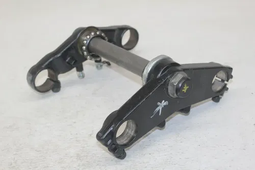 87-90 HONDA CBR600F FRONT FORKS CLAMP TRIPLE TREE STEM