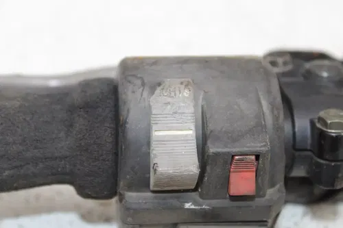 1984 KAWASAKI GPZ1100 LEFT CLIP ON HANDLE HORN SIGNALS SWITCH W/ SPROCKET COVER