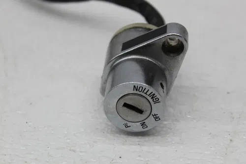 92-04 SUZUKI INTRUDER 800 VS800 IGNITION LOCK KEY SET W/ GAS CAP AND SEAT LOCK