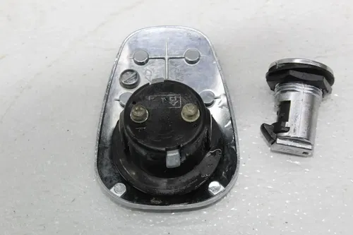 92-04 SUZUKI INTRUDER 800 VS800 IGNITION LOCK KEY SET W/ GAS CAP AND SEAT LOCK