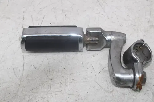 00-06 HARLEY-DAVIDSON ELECTRA GLIDE FLHTCUI FRONT HIGHWAY FOOT PEGS PAIR (READ)