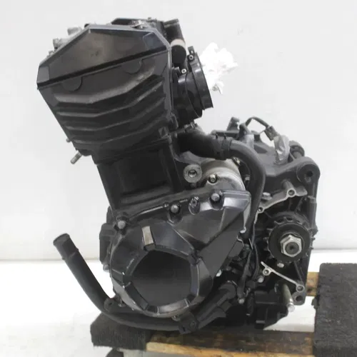 15-16 Kawasaki Z800 Zr800 B Engine Motor cylinder head cases crank *tested*