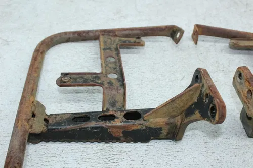03-07 SUZUKI EIGER 400 LTA400F 4X4 AUTO LEFT RIGHT FOOTWELL SUPPORT BRACKETS