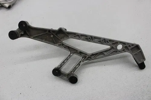 02-06 DUCATI MONSTER 620 LEFT REARSET REAR SET DRIVER FOOT PEG REST STOP