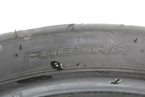 SHINKO 120/70 ZR17 M/C 58W F009RR FRONT TIRE (TREAD:4/32NDS)