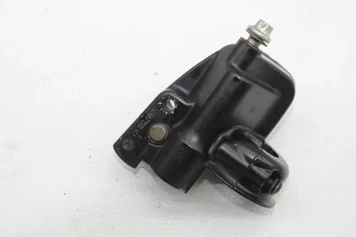 00-06 HARLEY-DAVIDSON ROAD KING CLASSIC FLHRCI FRONT BRAKE MASTER CYLINDER
