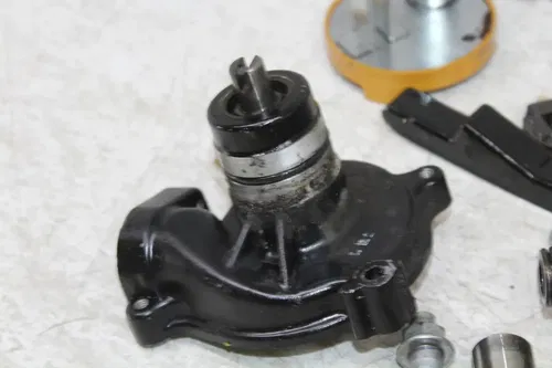 90 KAWASAKI CONCOURS 1000 ZG1000A ENGINE PARTS HARDWARE NUTS BOLTS STARTER PUMP