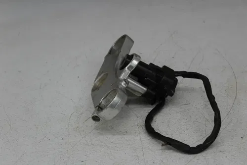 2000 KAWASAKI NINJA ZX6 ZX600E FORKS UPPER TRIPLE TREE IGNITION NO KEY