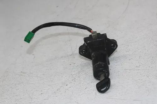 81-82 SUZUKI GS650E IGNITION LOCK W KEY