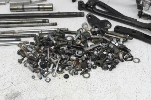 1999 YAMAHA V STAR 1100 XVS1100 CUSTOM PARTS AND HARDWARE NUTS BOLTS