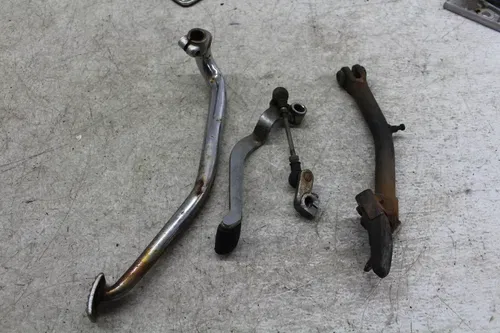 1983 HONDA SHADOW 500 VT500C PARTS REAR PEG BRACKET FENDER MIRROR SHIFTER