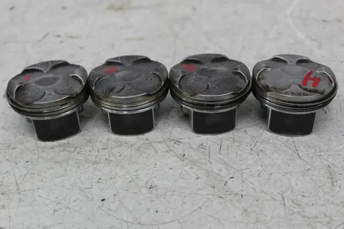 24 KAWASAKI NINJA ZX4R ENGINE MOTOR CYLINDER JUG PISTONS BLOCK (SEE DESCP)