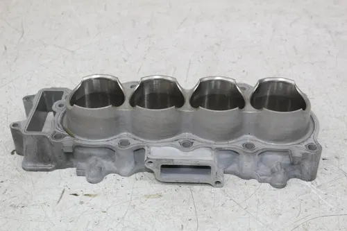 24 KAWASAKI NINJA ZX4R ENGINE MOTOR CYLINDER JUG PISTONS BLOCK (SEE DESCP)