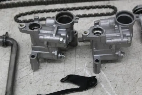 17-23 HONDA CBR1000RR CBR1000 ENGINE MOTOR PARTS HARDWARE BOLTS OIL PUMP GEARS