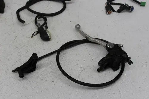 1998 KAWASAKI NINJA ZX6 ZX600E PARTS LOT NUTS BOLTS COIL HORN TURN SIGNAL