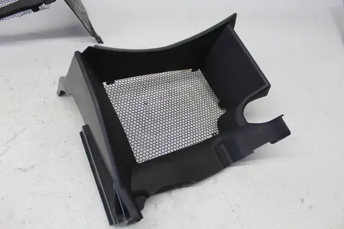 09 CAN-AM SPYDER RS SE5 ENGINE RADIATER SHROUD