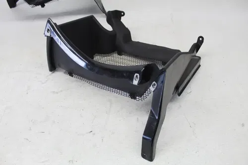 09 CAN-AM SPYDER RS SE5 ENGINE RADIATER SHROUD