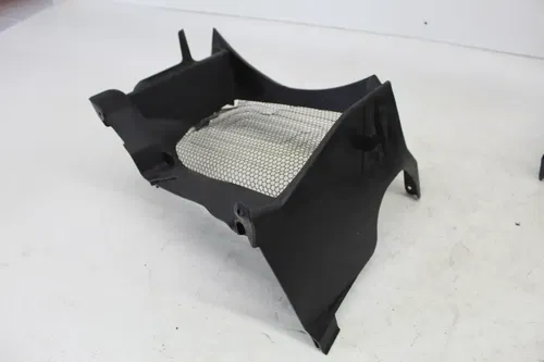 09 CAN-AM SPYDER RS SE5 ENGINE RADIATER SHROUD