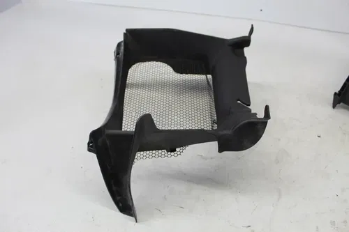 09 CAN-AM SPYDER RS SE5 ENGINE RADIATER SHROUD