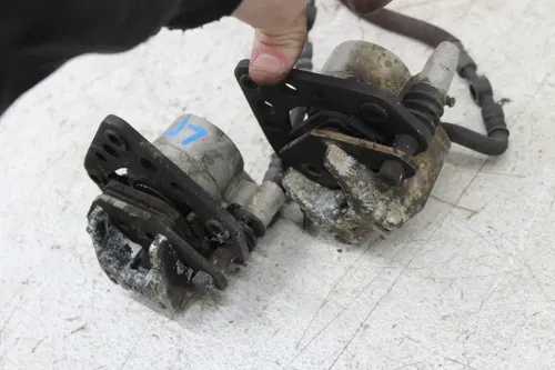 1986 KAWASAKI NINJA 600R ZX600A FRONT BRAKE CALIPER MASTER CYLINDER