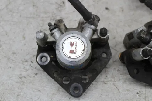 1986 KAWASAKI NINJA 600R ZX600A FRONT BRAKE CALIPER MASTER CYLINDER
