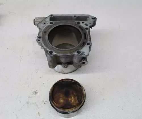 08 CAN-AM SPYDER GS 990 ENGINE MOTOR CYLINDER PISTON JUG
