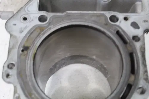 08 CAN-AM SPYDER GS 990 ENGINE MOTOR CYLINDER PISTON JUG