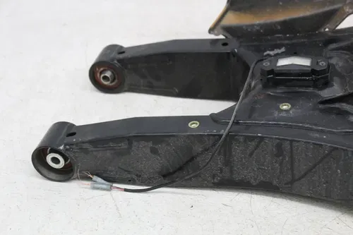 12 CAN-AM SPYDER RS REAR SWINGARM BACK SUSPENSION SWING ARM