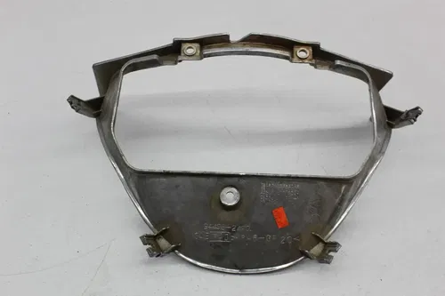 01-07 SUZUKI HAYABUSA FRONT LOWER INNER FAIRING V COWL