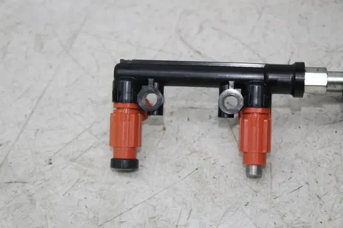 19-25 KAWASAKI NINJA ZX6R 636 GAS FUEL INJECTOR INJECTORS RAIL