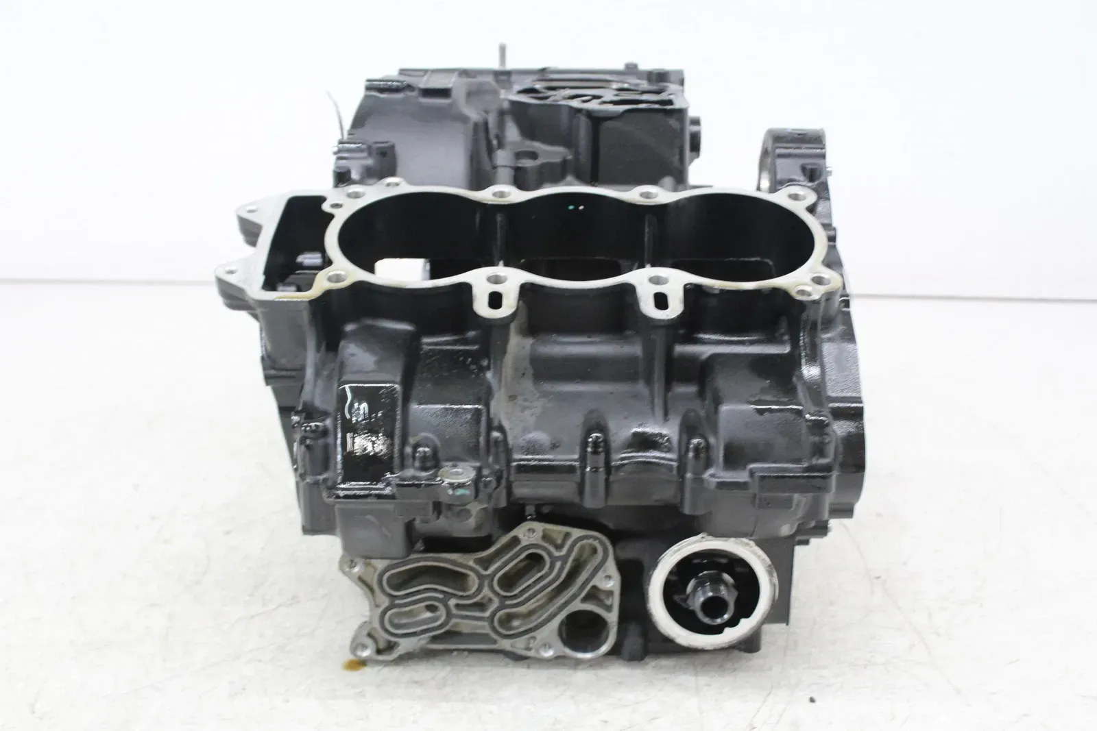 22 TRIUMPH STREET TRIPLE RS ENGINE MOTOR CRANKCASE CRANK CASES BLOCK