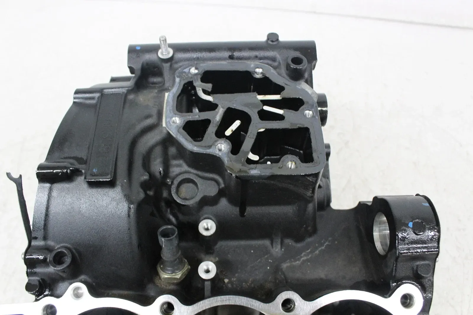 22 TRIUMPH STREET TRIPLE RS ENGINE MOTOR CRANKCASE CRANK CASES BLOCK