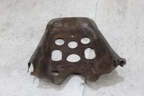 82-83 YAMAHA XT550 REAR BACK FENDER COWL FAIRING BRACKET