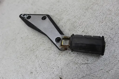 1986 YAMAHA RADIAN 600 YX600 REAR BACK PASSENGER PEG SET PAIR