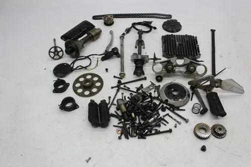 88-00 SUZUKI GS500 E PARTS HARDWARE NUTS BOLTS UPPER TREE PEG COVER