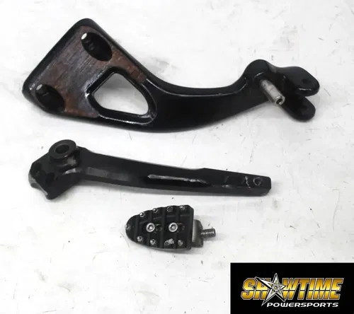 21-24 HARLEY-DAVIDSON STREET BOB FXBBS 114 SOFTAIL FRONT RIGHT FOOT PEG SHIFTER