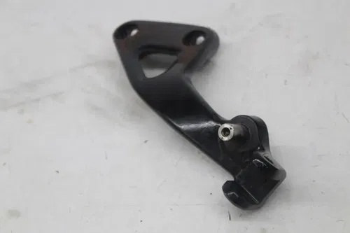 21-24 HARLEY-DAVIDSON STREET BOB FXBBS 114 SOFTAIL FRONT RIGHT FOOT PEG SHIFTER