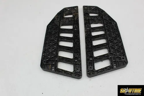 17-24 POLARIS SPORTSMAN 850 HIGH LIFTER  LEFT RIGHT FOOT PEG FOOTWELLS SUPPORT