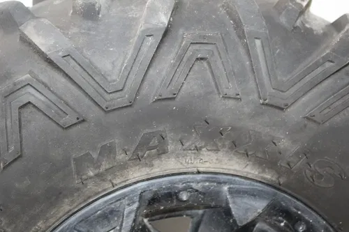 17-18 CAN-AM MAVERICK 1000R 4X4 XC REAR WHEEL RIM W TIRE
