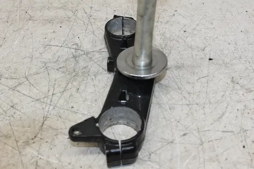 01-07 SUZUKI HAYABUSA FRONT FORKS CLAMP LOWER TRIPLE TREE STEM