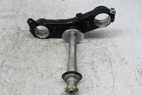 01-07 SUZUKI HAYABUSA FRONT FORKS CLAMP LOWER TRIPLE TREE STEM