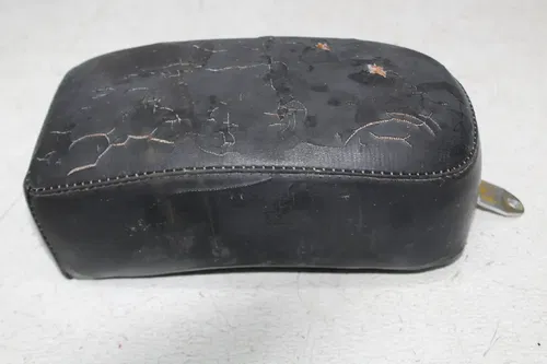 74 HARLEY-DAVIDSON SPORTSTER IRONHEAD 1000 REAR BACK PASSENGER SEAT PAD (READ)