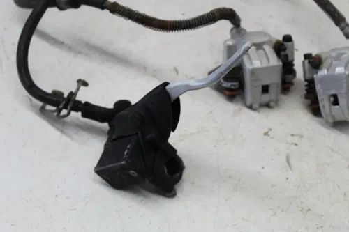 99 KAWASAKI MOJAVE 250 LEFT RIGHT FRONT BRAKE CALIPERS PAIR FRONT MASTER W LEVER